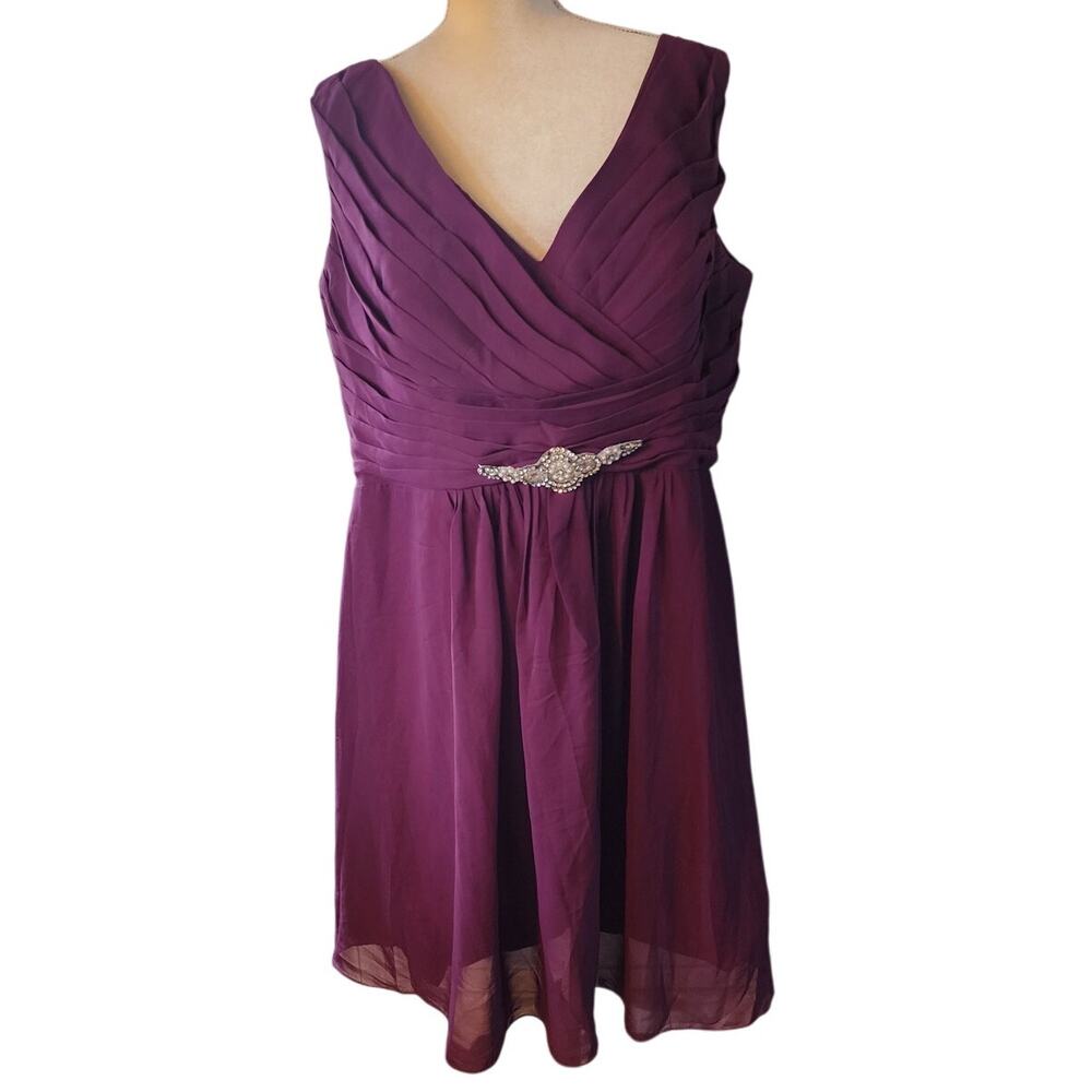 Purple V Neck Bridesmaid Mother of Bride Prom Formal Cocktail Plus Size Dress